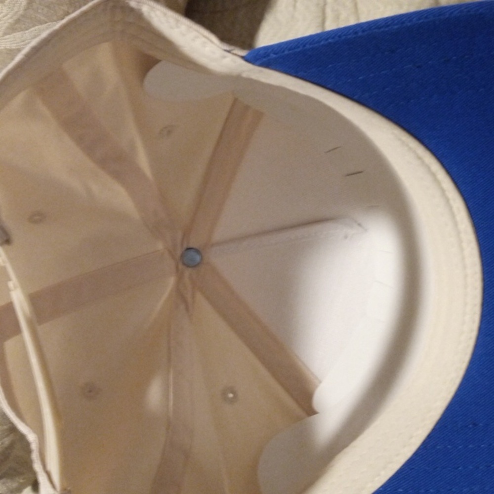 Global Currence Cap - Picture 3 of 4
